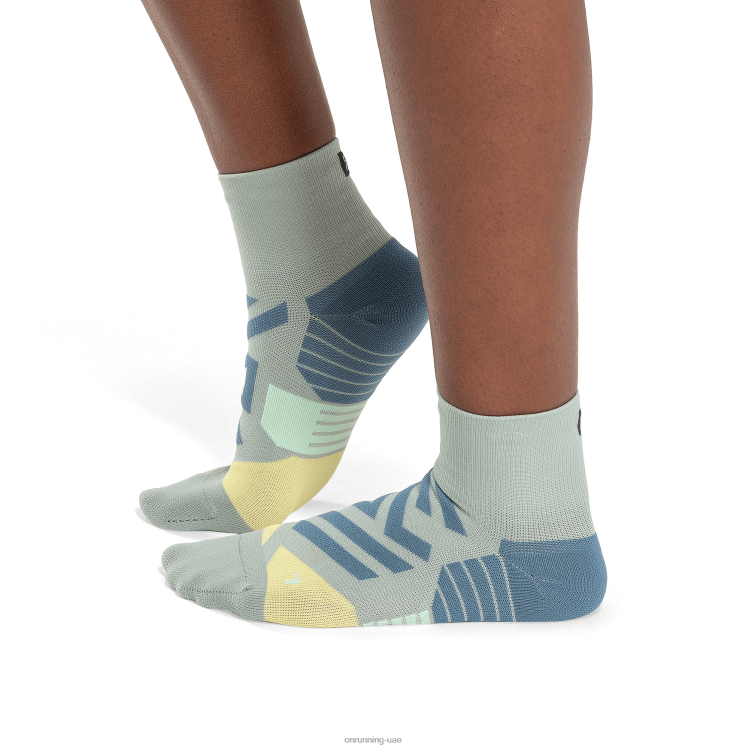 On Runningجورب متوسط ​​الأداء DH2TH206 الحماس / الطحلب